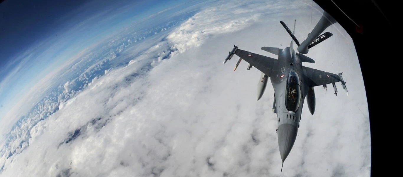 Δανία: Χαμός με F-16 πάνω από τα κεφάλια θεατών (βίντεο)
